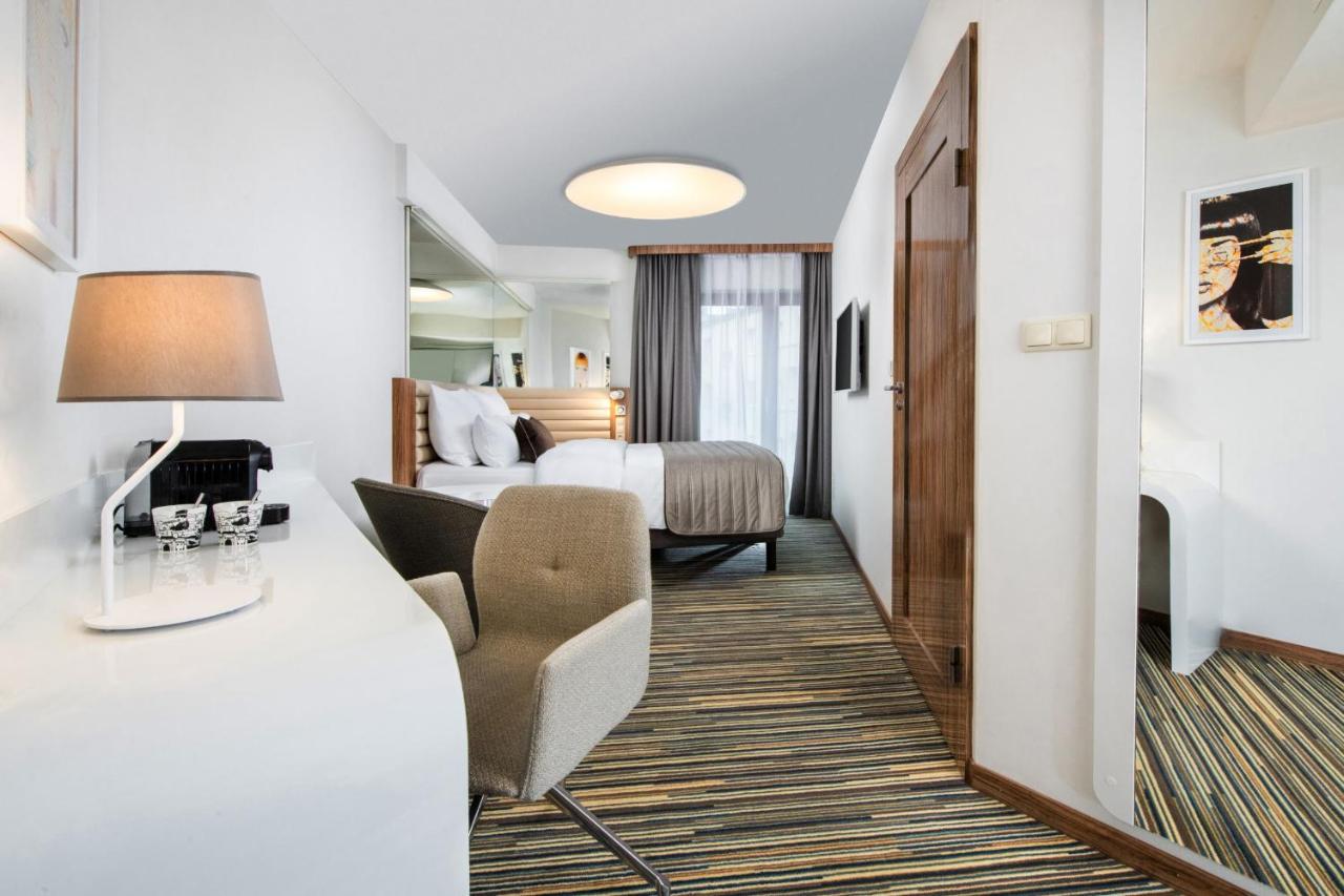 Leonardo Boutique Hotel Krakow City Center Ngoại thất bức ảnh